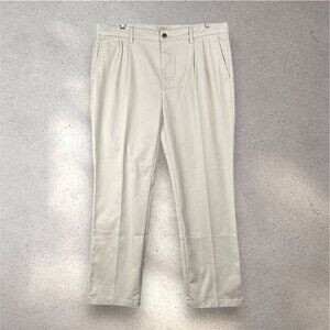 NWOT St. John’s Bay Chino Pants Men’s 38x32 Beige Straight Fit Easy Care Cotton